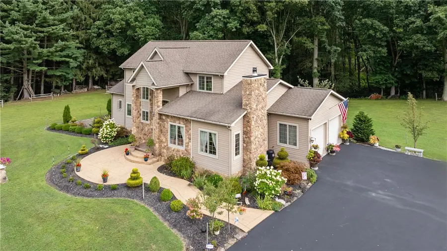 102 Mehard Ave #B, Hempfield, PA 16125 - Image #3