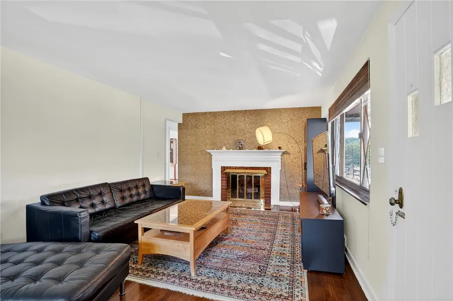 5765 Library Rd, Bethel Park, PA 15102 - Image #3