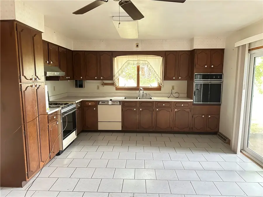 196 Hannahstown Rd, Jefferson, PA 16002 - Image #3