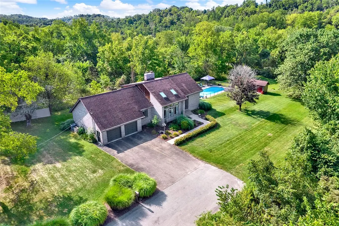 127 Willow Dr, Plum, PA 15239 - Image #1