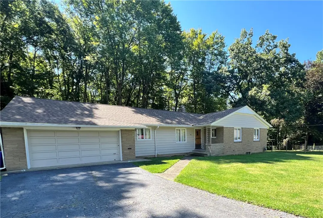 163 Plum St, Greenville, PA 16125 - #1
