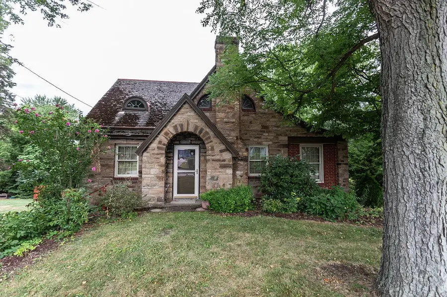 596 Morgantown Road, Leith Hatfield, PA 15401 - Image #2