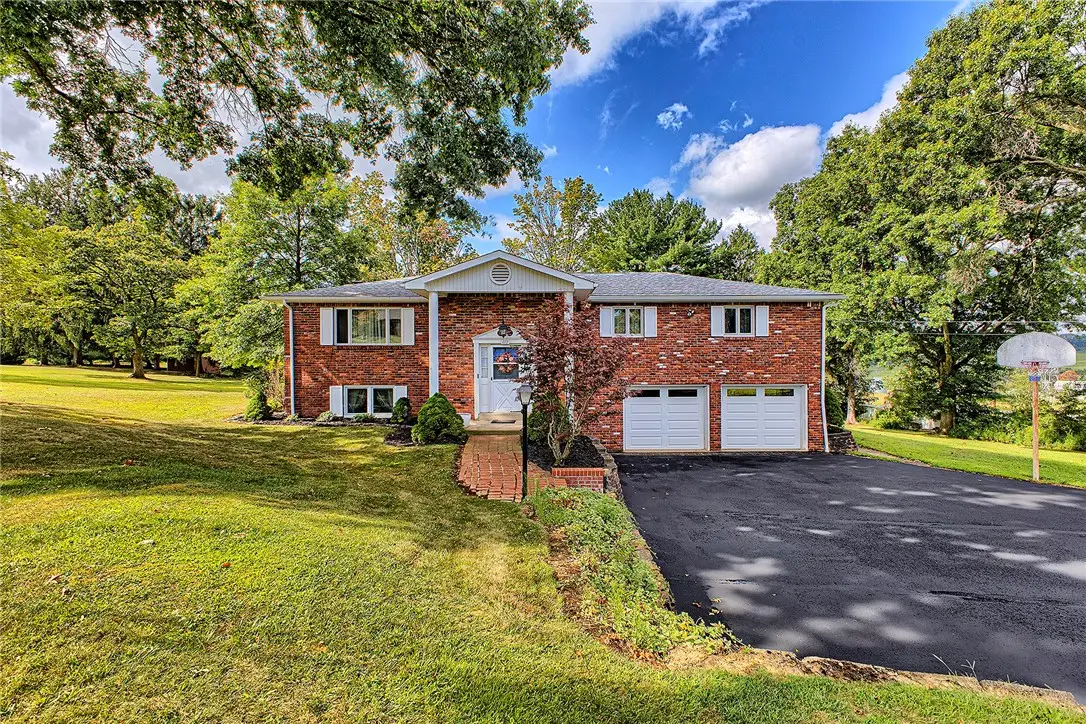 112 Friendship Lane, Hempfield, PA 15601 - Image #1