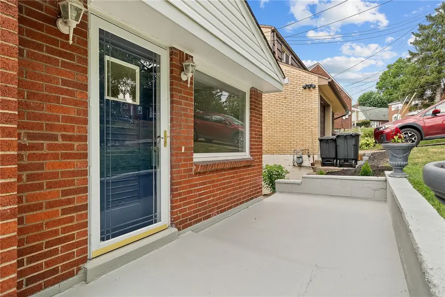 435 Lawnwood Ave, Brentwood, PA 15227 - Image #3