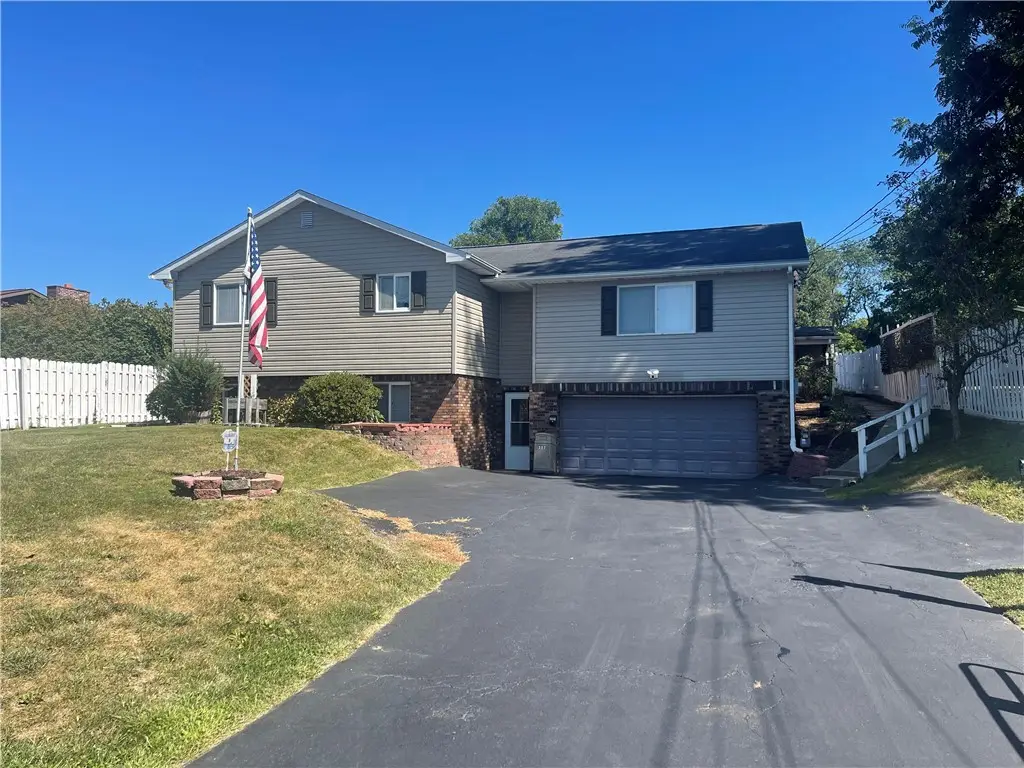 222 Dewitt Ave, Connellsville, PA 15425 - Image #1