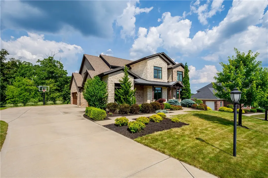 9810 Sumner Dr, McCandless, PA 15101 - Image #1