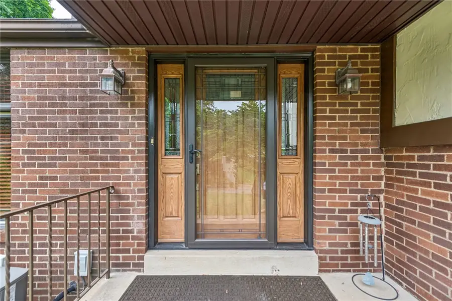 982 Braddock Rd, Forest Hills, PA 15221 - Image #3