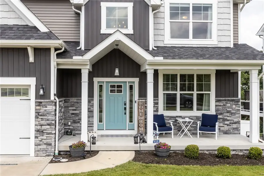 582 Forest Oaks Trl, North Huntingdon, PA 15642 - Image #2