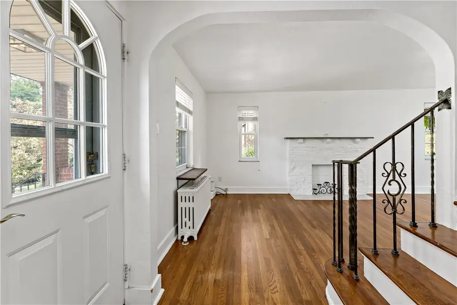 2403 Lynnbrook Ave, Brookline, PA 15226 - Image #2