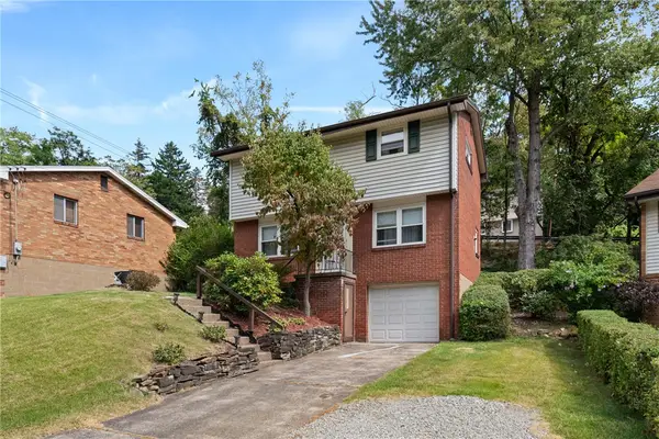 160 Legrande Dr, Forest Hills Boro, PA 15221