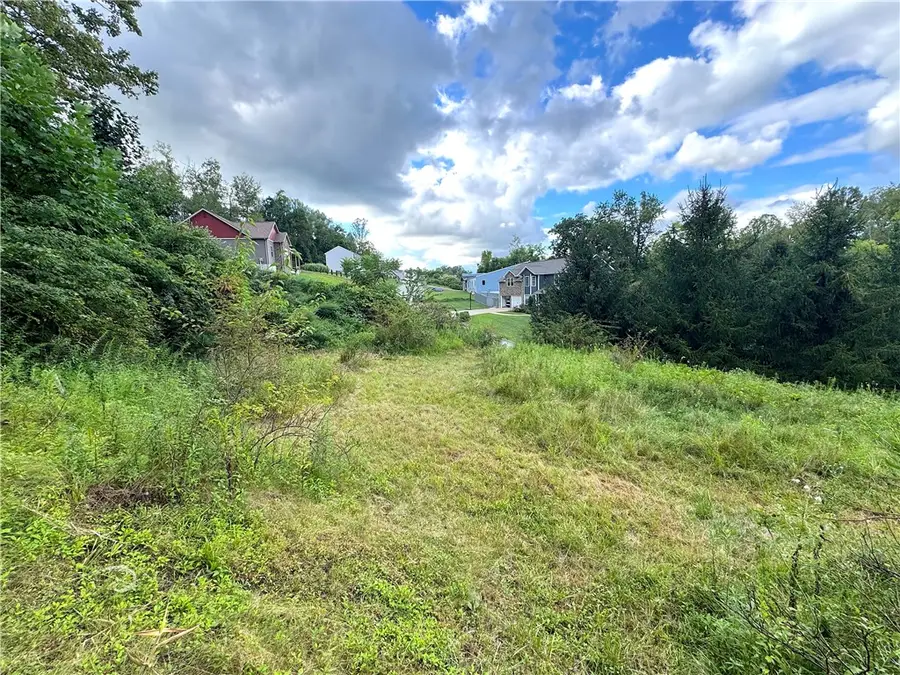 182 Palm Court, Penn Township, PA 15644 - Image #2