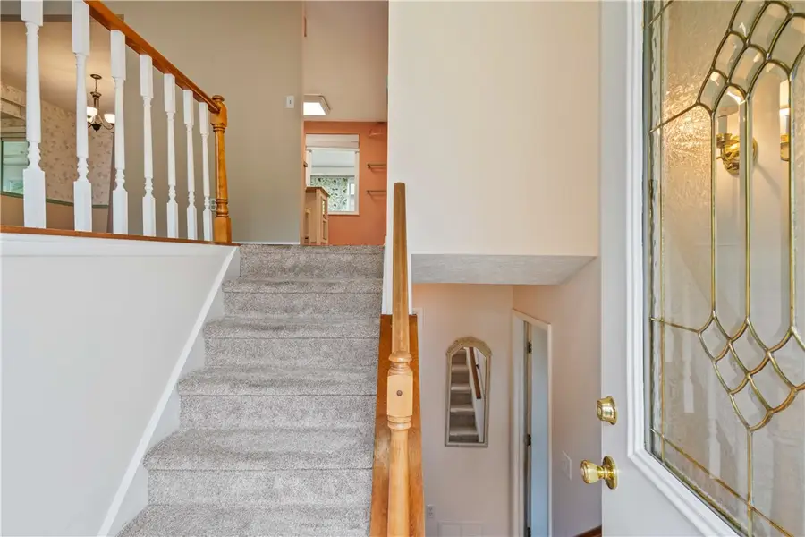 155 Cranbrooke Dr, Findlay, PA 15108 - Image #2