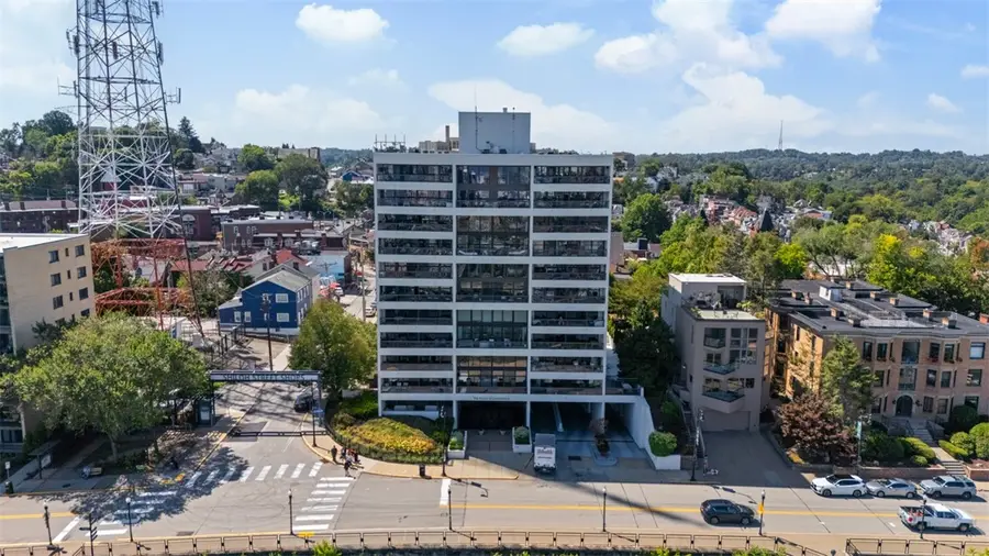111 Grandview Ave #403, Mount Washington, PA 15211 - Image #2