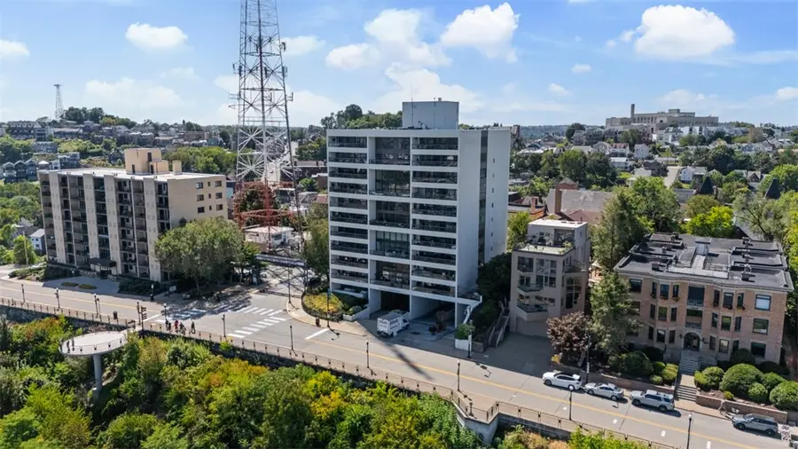 111 Grandview Ave #403, Mount Washington, PA 15211 - Image #3