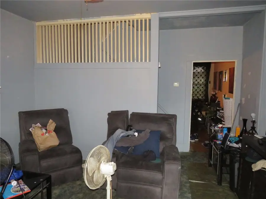 529 E Warrington Ave, Pittsburgh, PA 15210 - Image #2