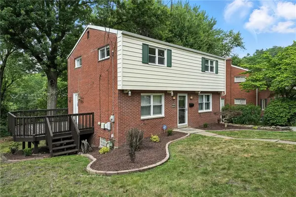 445 Pacific Ave, Forest Hills Boro, PA 15221