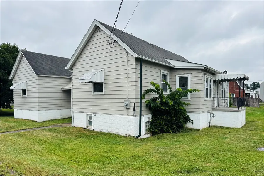 385 Hallam Ave, Meadow Lands, PA 15347 - Image #3