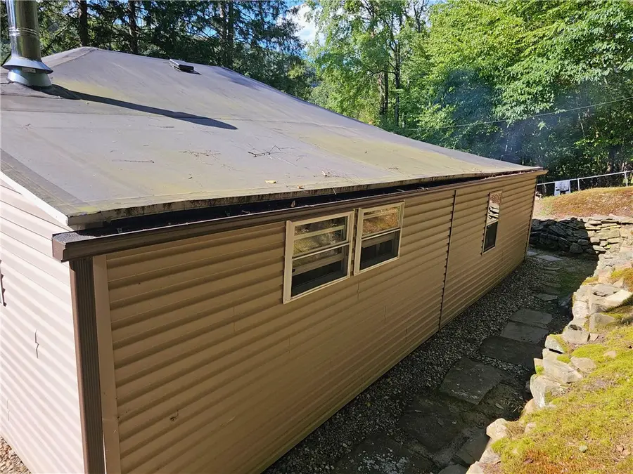 195 Kinch Rd, President, PA 16301 - Image #2