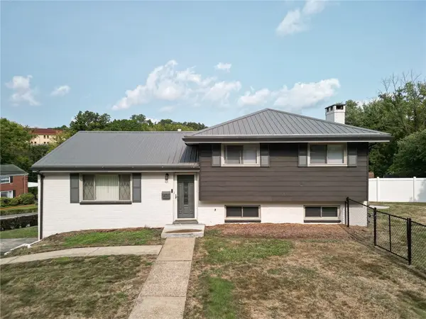 401 Macbeth Dr, Penn Hills, PA 15235