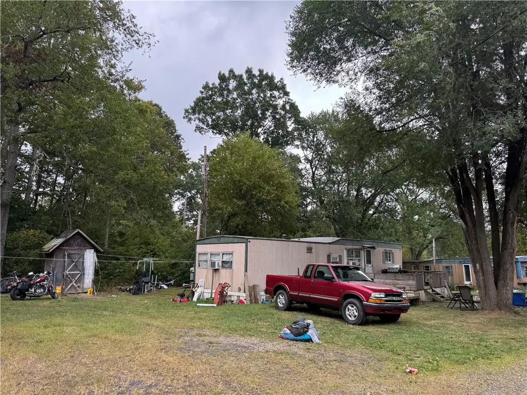 107 Meadowlark Ln, Bruin, PA 16022 - Image #1