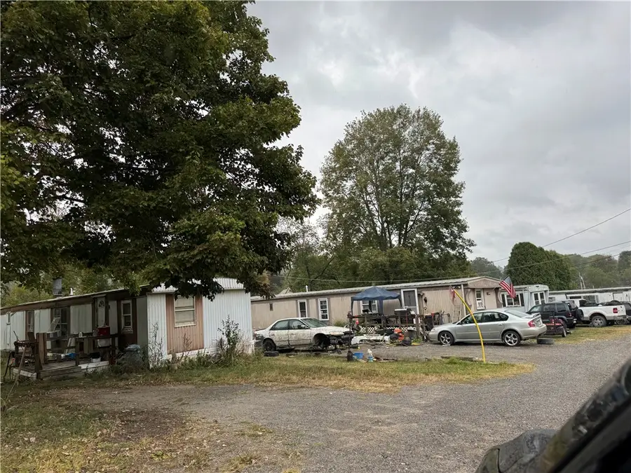 107 Meadowlark Ln, Bruin, PA 16022 - Image #2