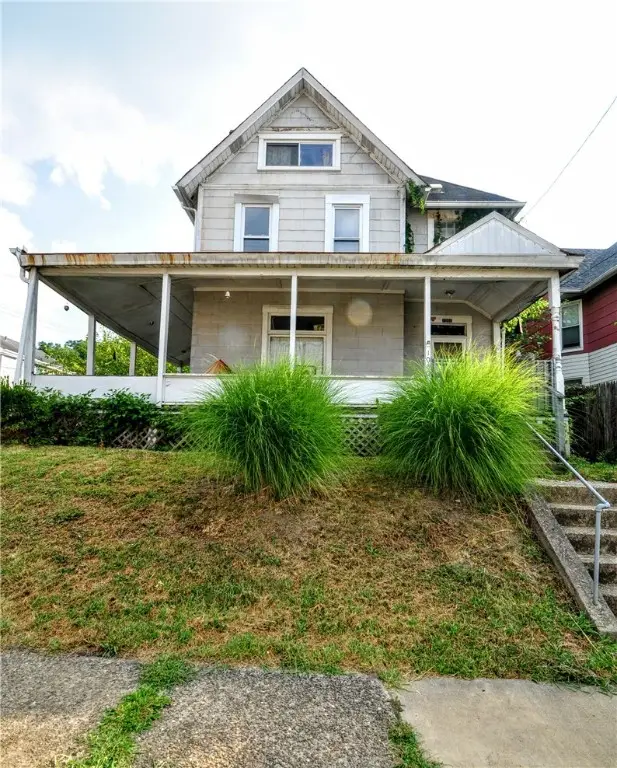 1060 Vance Ave, Coraopolis, PA 15108 - Image #1