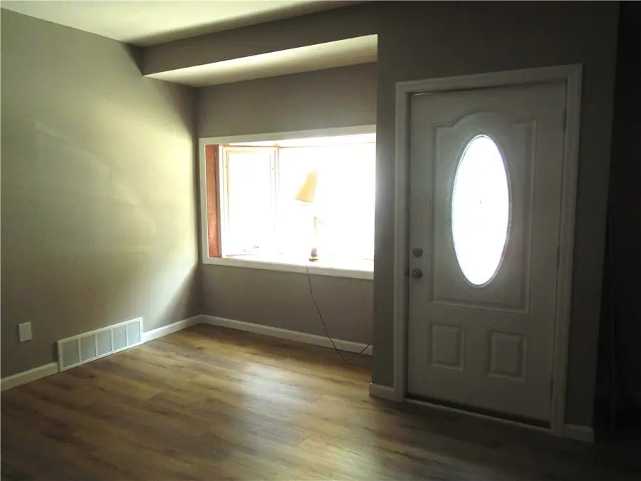 317 Beaver St, Leetsdale, PA 15056 - Image #2