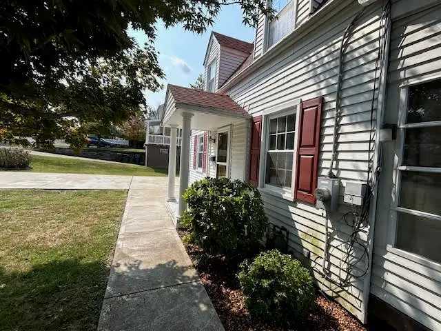 2009 Circle Dr, Hopewell, PA 15001 - Image #3