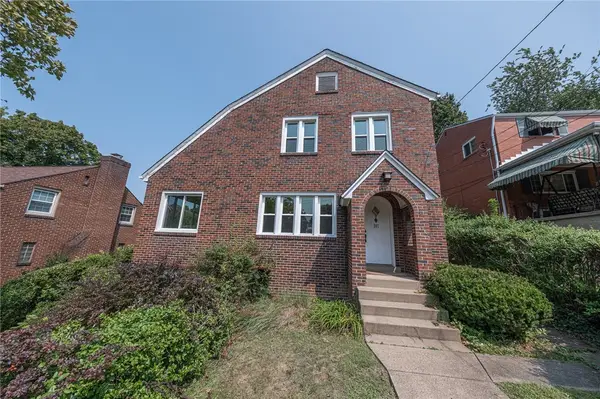 207 Parkside Ave, Mt Lebanon, PA 15228