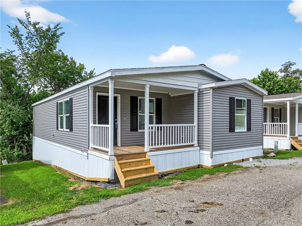 16 Surf Dr #1, Monongahela, PA 15020 - Image #1