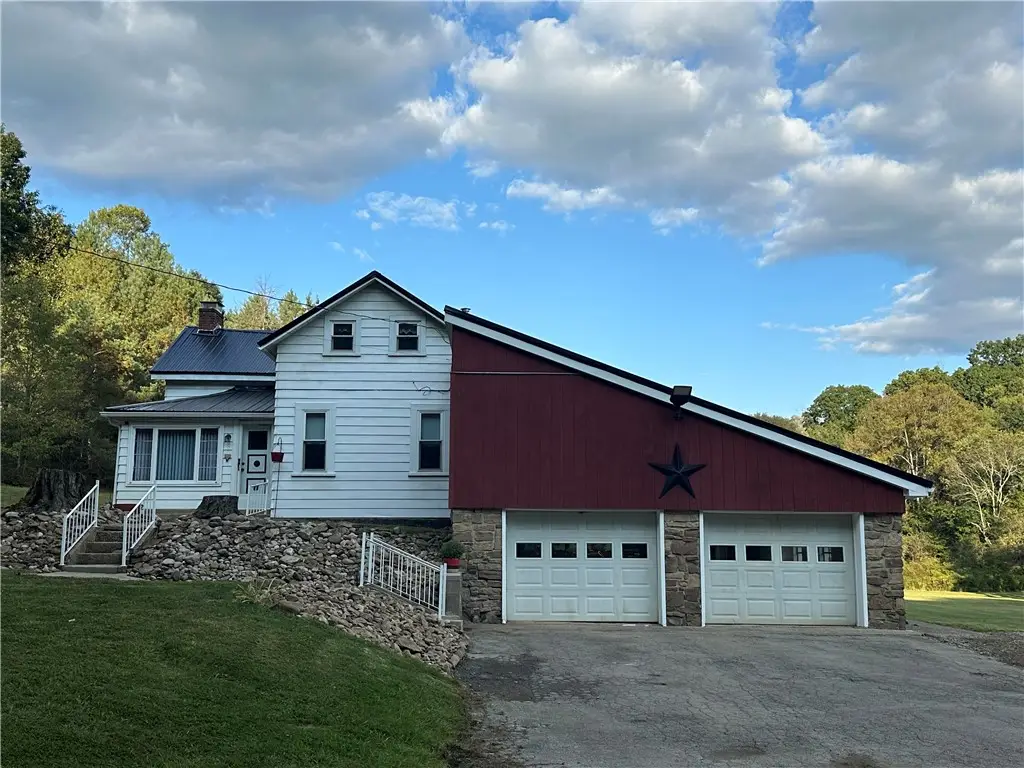 489 Crisswell Rd, Penn, PA 16002 - Image #1