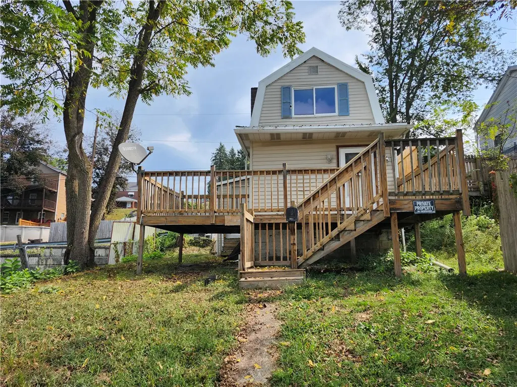 2004 Woodmont, Arnold, PA 15068 - Image #1