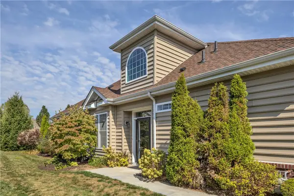 334 Patriot Ln, Economy, PA 15042