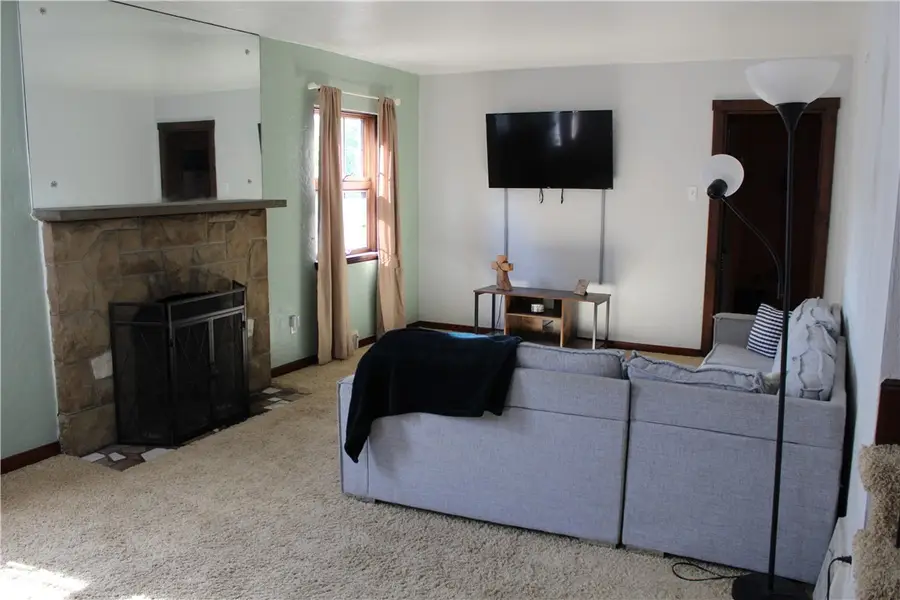 4136 Tuxey Ave, Brentwood, PA 15227 - Image #2