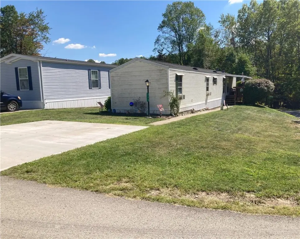 200 Murray Ln, Washington Township, PA 15632 - Image #1