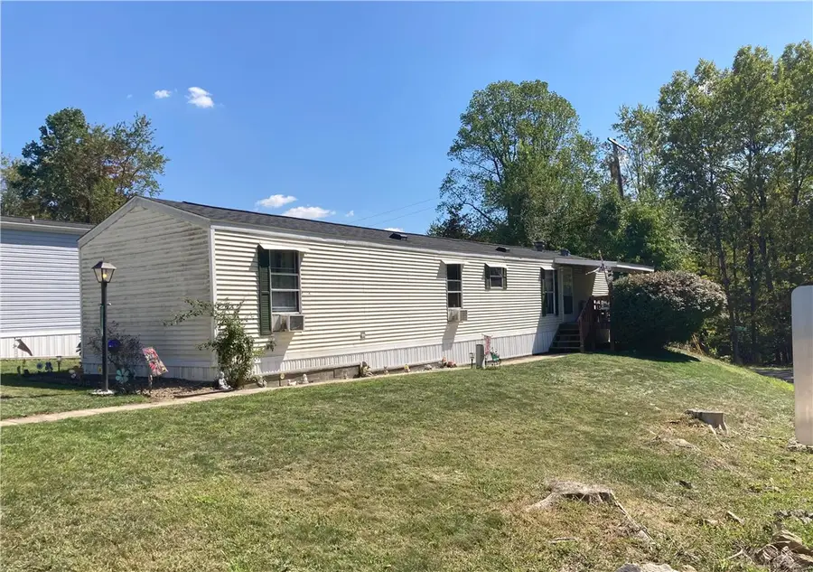 200 Murray Ln, Washington Township, PA 15632 - Image #2