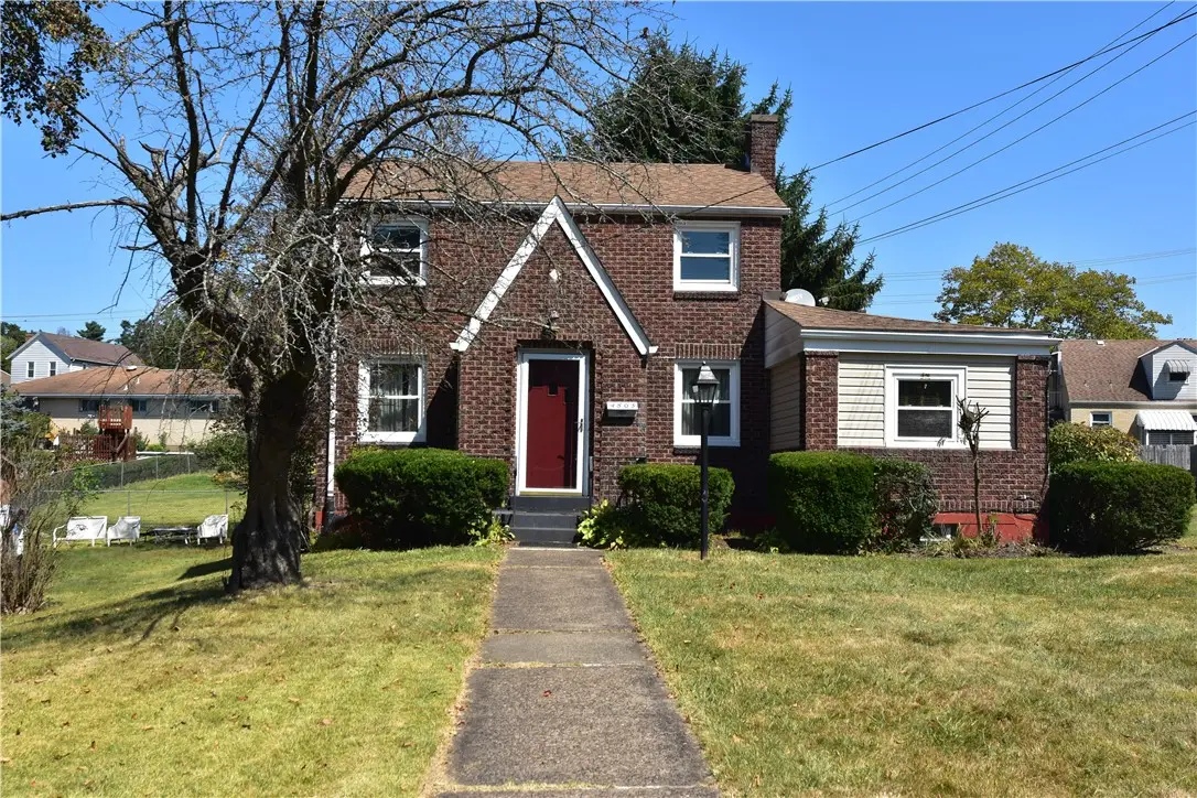 4803 Roberta Dr, West Mifflin, PA 15122 - Image #1