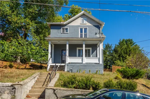 102 Lincoln Ave, Bentleyville, PA 15314