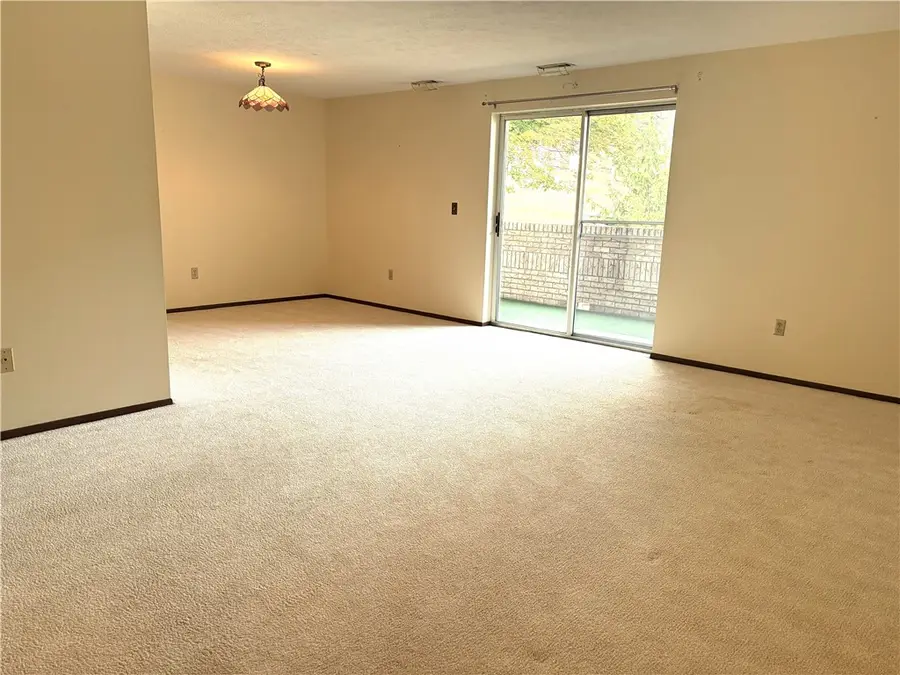 103 Woodstone Ln #34, New Kensington, PA 15068 - Image #2