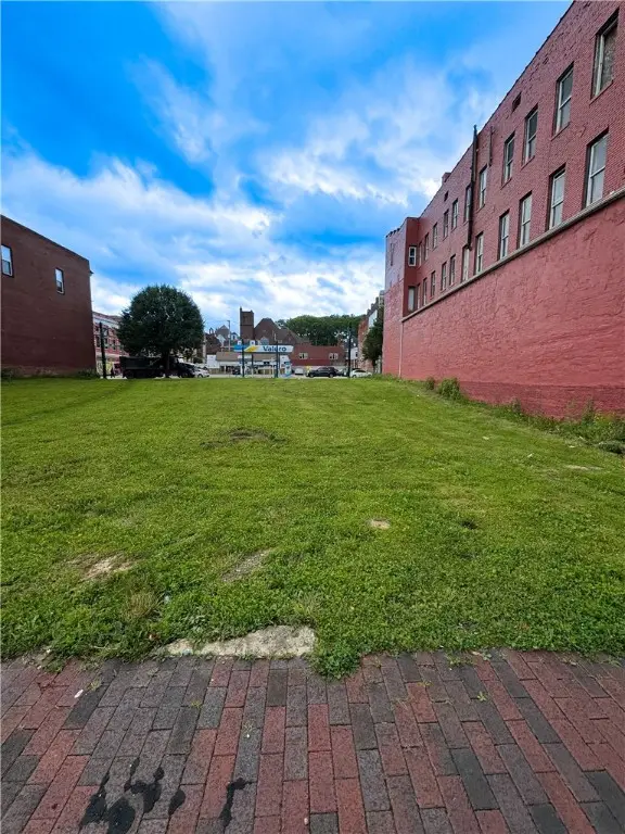 235 - 237 E 8th Avenue, Homestead, PA 15120 - Image #3