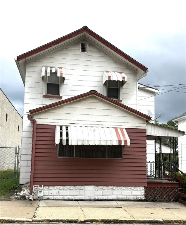 324 Main St, New Kensington, PA 15068 - Image #1