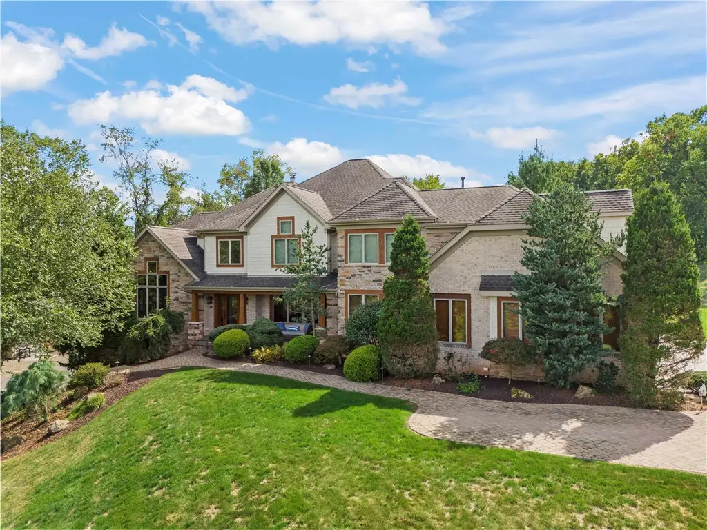 233 Mccombs Road, Venetia, PA 15367 - Image #1