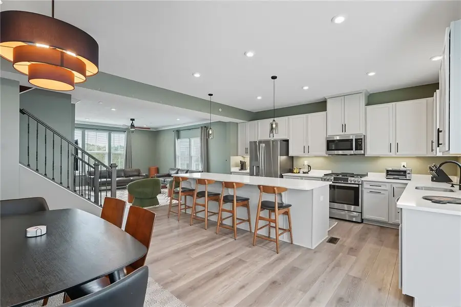 481 Nolan Cir, Cranberry Township, PA 16066 - Image #2