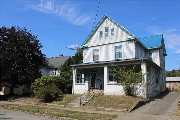 324 W North St, City of But NW, PA 16001