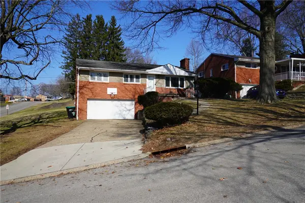 185 Peach Dr, Pittsburgh, PA 15236