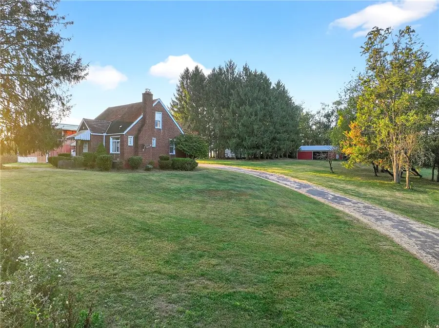 1820 Raccoon Run Rd, Monongahela, PA 15063 - Image #2