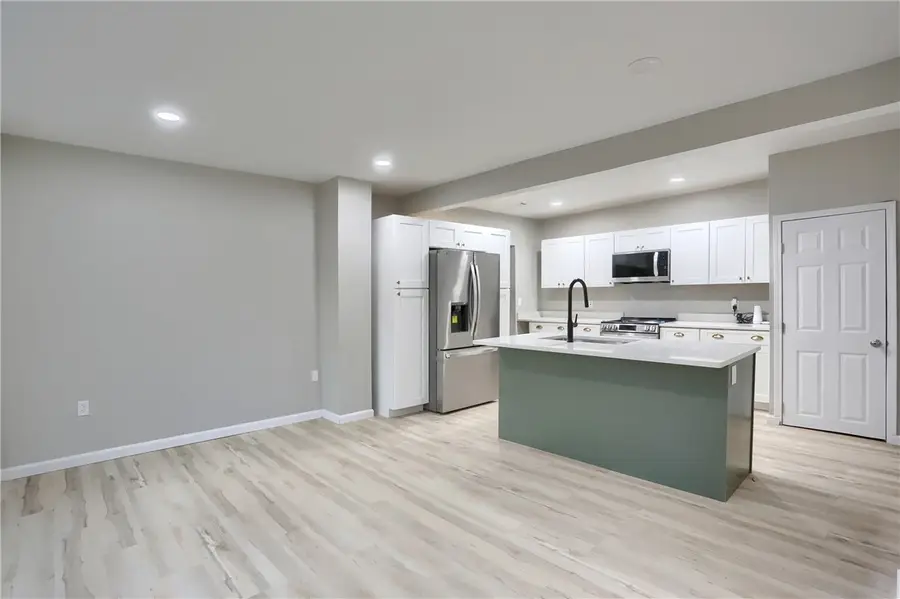 419 Maytide St, Pittsburgh, PA 15227 - Image #3