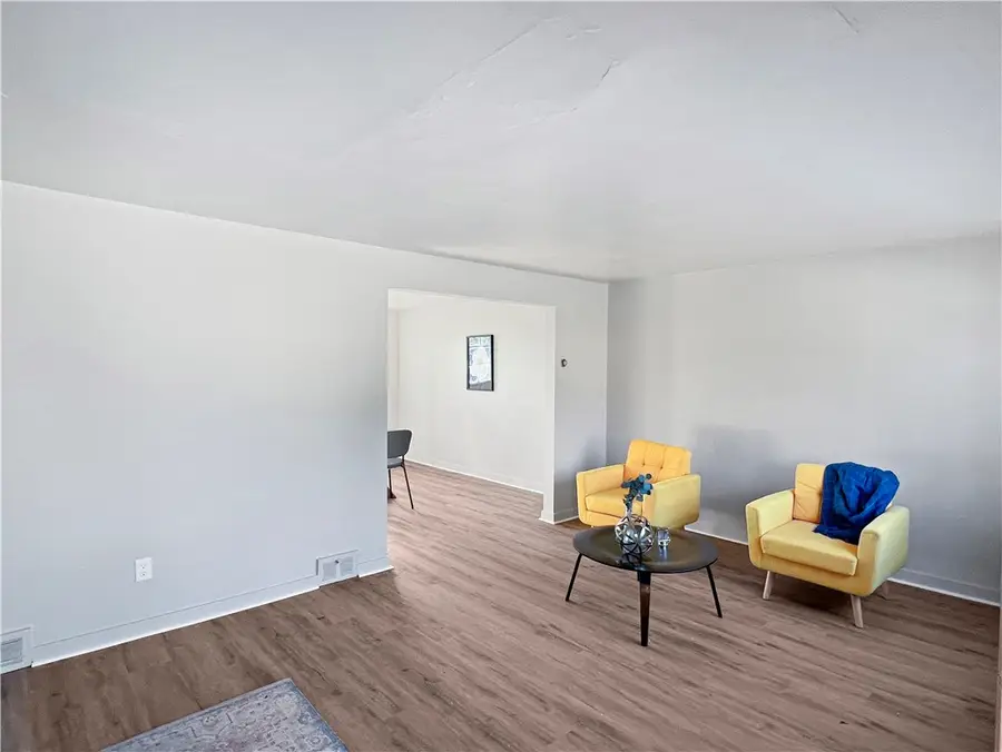 6444 Apple St, Pittsburgh, PA 15206 - #2