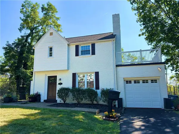 130 Elizabeth Dr, Penn Hills, PA 15235