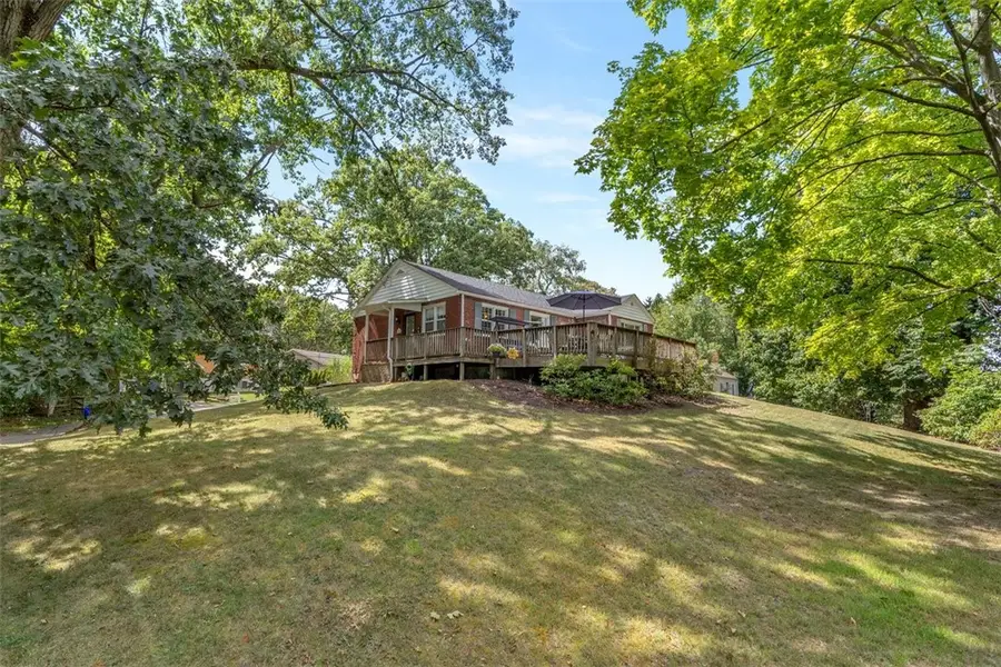 694 Oak St, Crescent, PA 15046 - Image #3